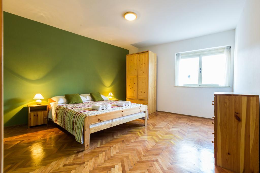 Lavender Apt. W. Balcony In Old Town Apartment Zadar Room photo